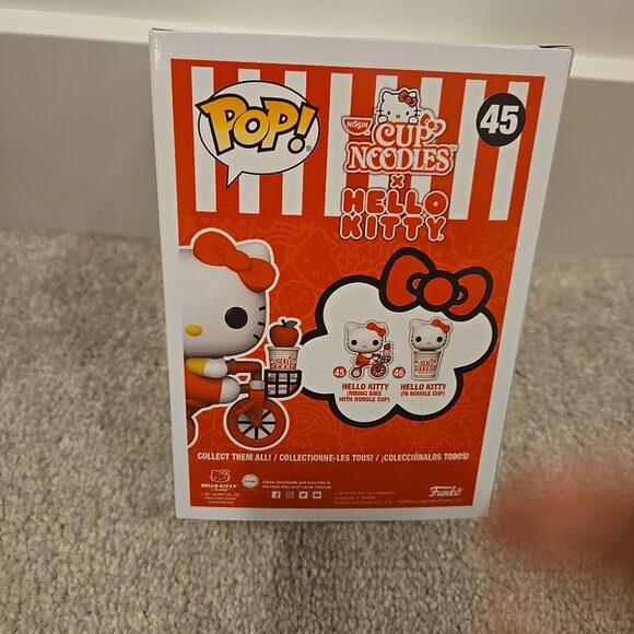 Funko Pop! Vinyl: Sanrio - Hello Kitty (Riding Bike with Noodle Cup) #45 - Picture 3 of 6